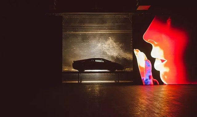 �m������Huracan EVO�l(f��)�����ĘO��ҕ�X�w�